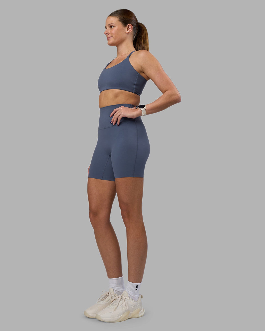 Woman wearing Elixir Ultra High-Rise 6&quot; Short - Night Shadow | Model:Phoebe | Size:S