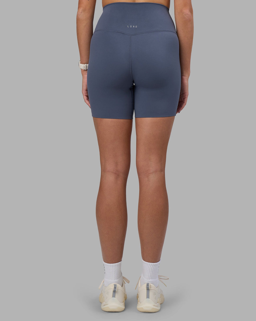 Woman wearing Elixir Ultra High-Rise 6&quot; Short - Night Shadow | Model:Phoebe | Size:S