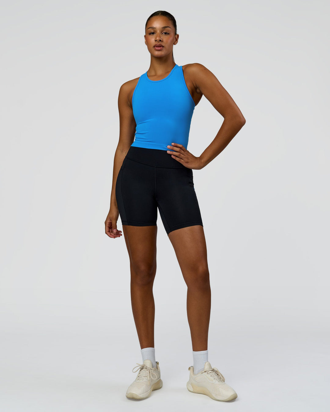 Woman wearing Flow Performance Tank 2.0 - Palace Blue | Model:Rosie | Size:S - view 5