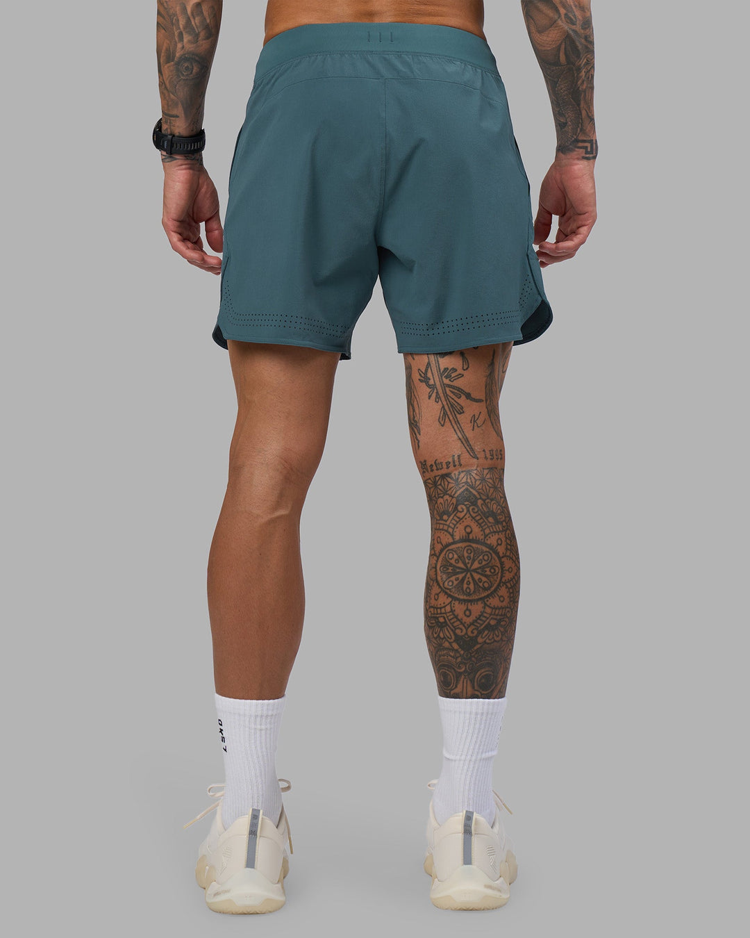 Man wearing Lift 6&quot; Short - Abyssal | Model:Tommy | Size:S