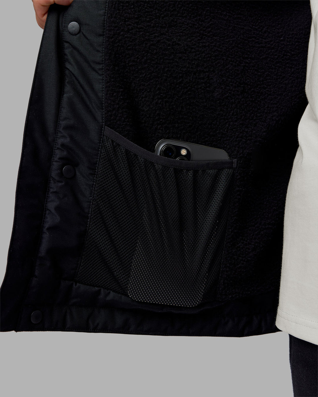 Man wearing Marshall 2.0 Jacket - Black | Model:Tommy | Size:S