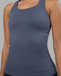Woman wearing AeroFLX+ Seamless Tank - Night Shadow/Night Shadow | Model:Rhiley | Size:S