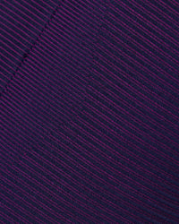 Woman wearing Seamless Fabric Future Navy-Ultra Fuchsia
