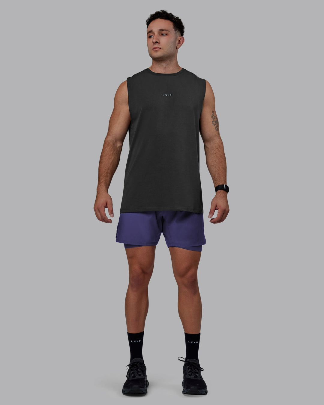 Man wearing Challenger 6&quot; Lined Performance Shorts - Future Dusk