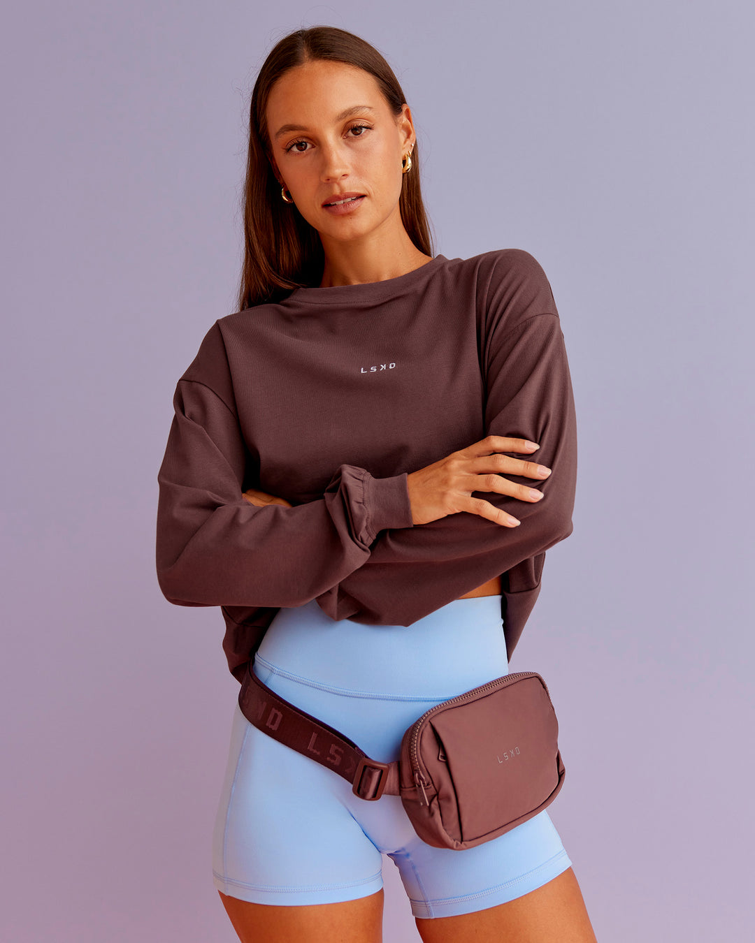 Woman wearing Go-To Long Sleeve FLXCotton Oversized Tee - Cocoa Powder-White | Model:Brylee | Size:XS