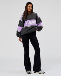 Woman wearing A-Team Sweater Oversize in Dark Storm-Pale Lilac | Model:Bianca | Size:XS