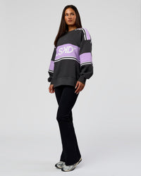 Woman wearing A-Team Sweater Oversize in Dark Storm-Pale Lilac | Model:Bianca | Size:XS