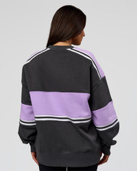 Woman wearing A-Team Sweater Oversize in Dark Storm-Pale Lilac | Model:Bianca | Size:XS