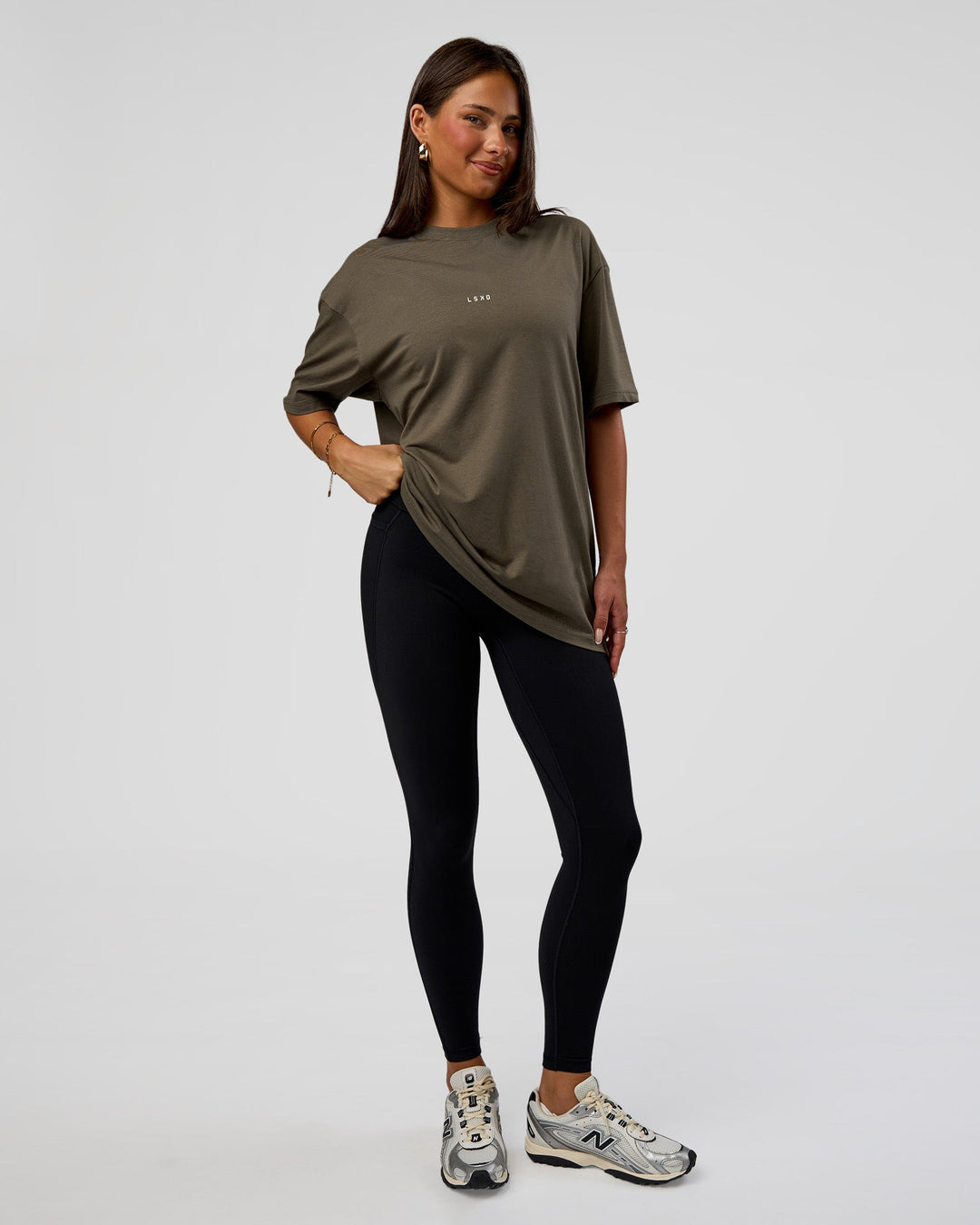 Woman wearing Abstract Haze FLXCotton Tee - Walnut Grey-White | Model:Bianca | Size:XS