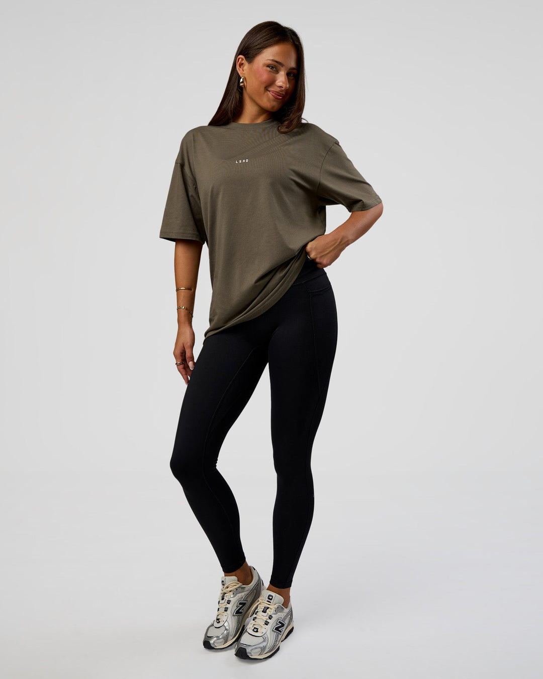 Woman wearing Abstract Haze FLXCotton Tee - Walnut Grey-White | Model:Bianca | Size:XS