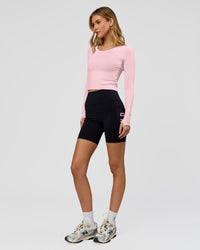 Woman wearing AeroFLX+ Seamless Long Sleeve Skimmer Tee - Marshmallow/Marshmallow | Model:Leilani | Size:XS