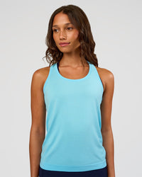 Woman wearing AeroFLX+ Seamless Tank - Baltic Sea/Baltic Sea | Model:Dakota | Size:XS