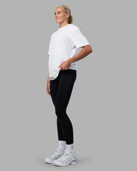 Woman wearing Easy FLXCotton Tee Oversize - White | Model:Katie | Size:XS | Thumbnail Index: 7
