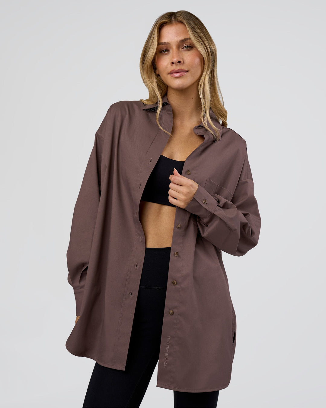 Woman wearing Go-To Oversized Shirt - Cocoa | Model:Leilani | Size:XS