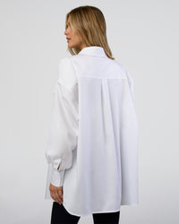Woman wearing Go-To Oversized Shirt - White | Model:Leilani | Size:XS | Thumbnail Index: 2