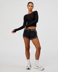 Woman wearing Scrunch Long Sleeve Tee - Black | Model:Brylee | Size:XS