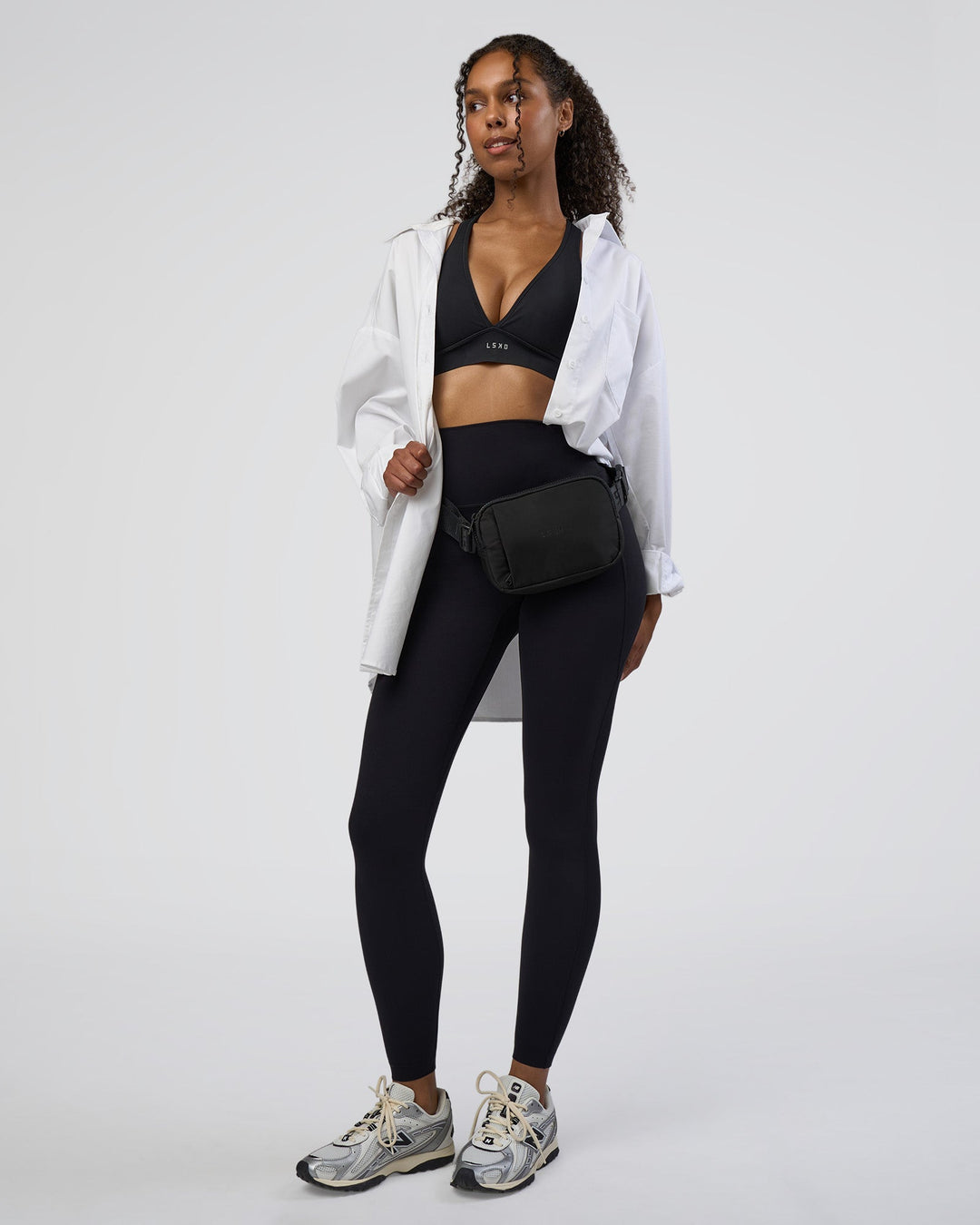 Woman wearing Stamina Sports Bra D/DD/E - Black | Model:Jordan | Size:XS - view 4