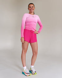Campaign image of AeroFLX+ Seamless Long Sleeve Tee - Ultra Pink/Marshmallow Dip Dye | Thumbnail Index: 8