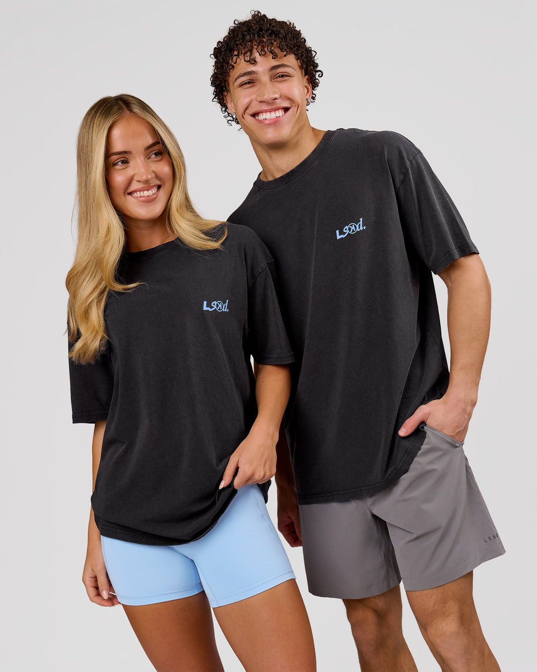 Duo wearing Blended FLXCotton Oversize Tee  - Black Washed | Model:Issy | Size:XS | Model:Leandro | Size:M - view 7