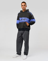 Man wearing A-Team Oversized Hoodie - Onyx-Bluebell | Model:Albert | Size:M | Thumbnail Index: 12