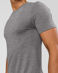 Man wearing AeroFLX+ Seamless Set In Tee Jacquard - Dark Storm/Alloy | Model:Albert | Size:M | Thumbnail Index: 1