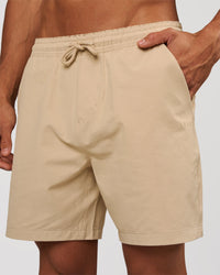Man wearing Daily 7" Short 3.0 - Dunedust | Model:Albert | Size:M | Thumbnail Index: 0