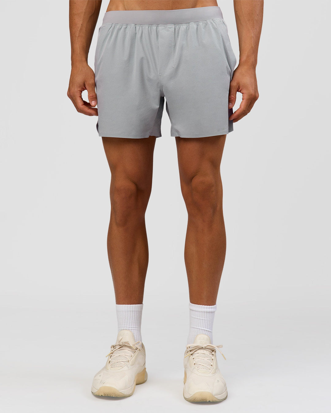 Man wearing Hybrid 5" Short - Alloy | Model:Albert | Size:M - view 3