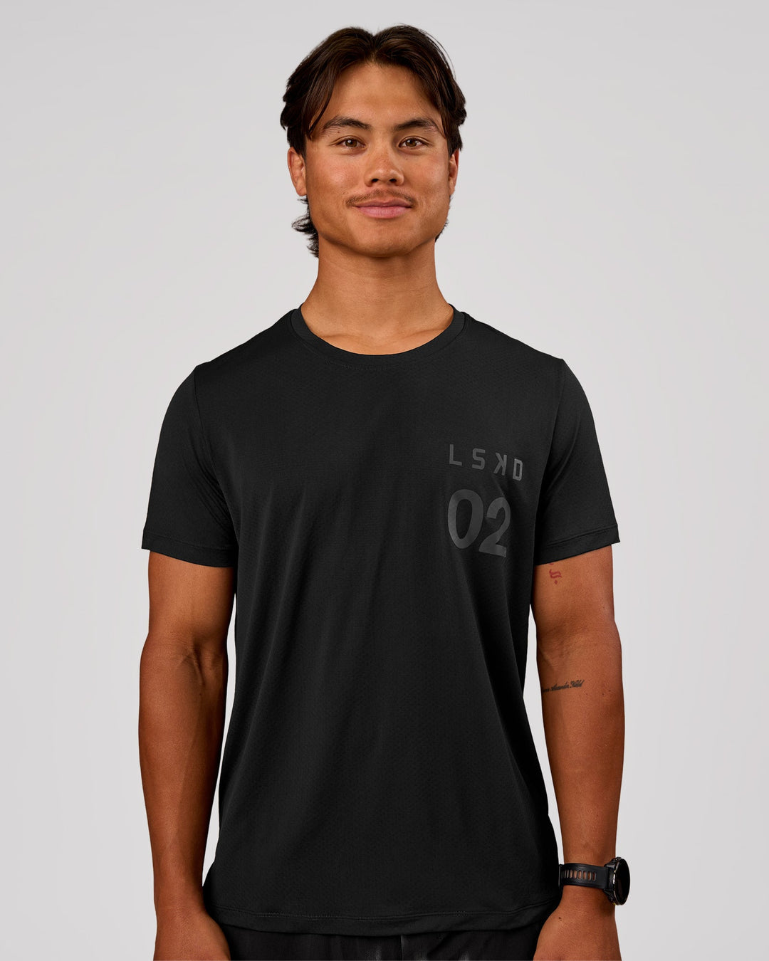Man wearing Game Plan Rep Training Tee - Black-Onyx | Model:George | Size:M - view 4