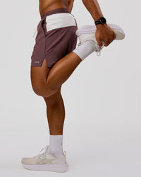 Man wearing Pace 5" Lined Running Short - Cocoa Powder-Off White | Model:George | Size:M | Thumbnail Index: 3