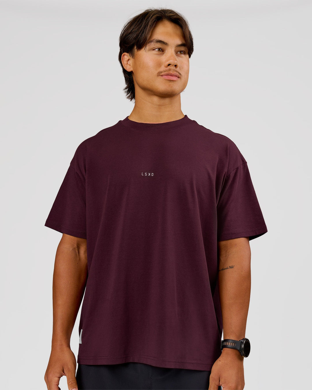 Man wearing VS26 1% Better FLXCotton Oversize Tee - Cherry Lacquer-Off White | Model:George | Size:M - view 5