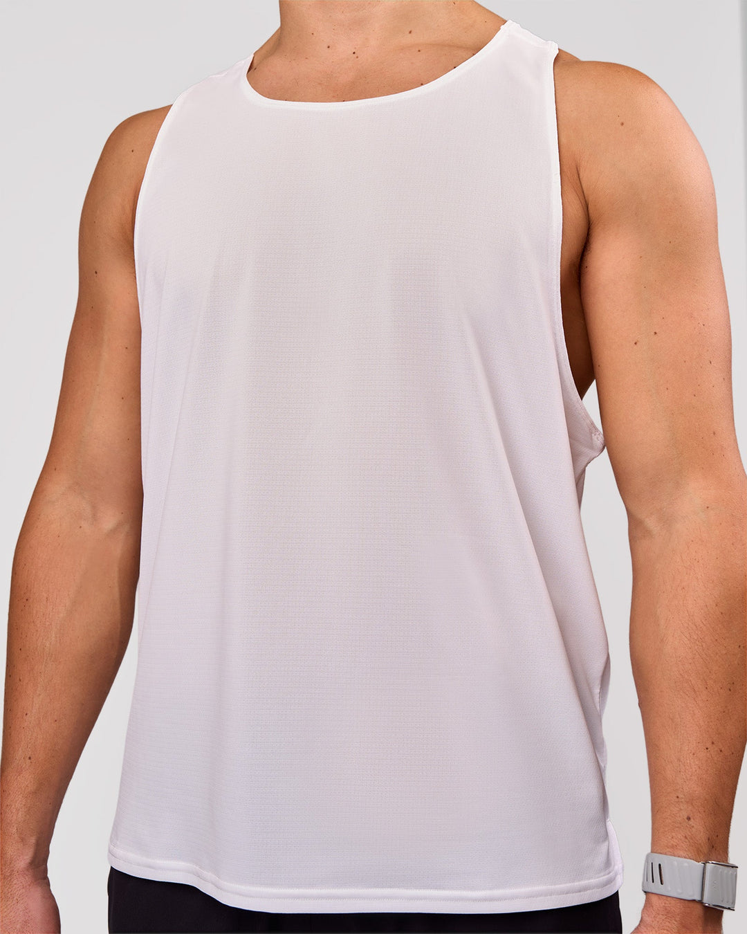 Man wearing Pace Running Tank 3.0  - White | Model:Jaiden | Size:M - view 3
