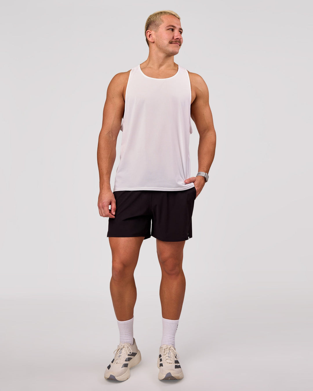 Man wearing Pace Running Tank 3.0  - White | Model:Jaiden | Size:M - view 5