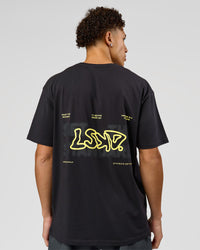 Man wearing Benchmark FLXCotton Oversized Tee - Onyx-Yellow Fizz | Model:Leandro | Size:M | Thumbnail Index: 6