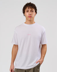 Man wearing Magma FLXCotton Oversize Tee  - White-Pink Rose | Model:Leandro | Size:M | Thumbnail Index: 4