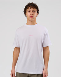Man wearing Magma FLXCotton Oversize Tee  - White-Pink Rose | Model:Leandro | Size:M | Thumbnail Index: 13