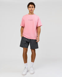 Man wearing VS1 Enjoy The Journey FLXCotton Oversize Tee - Pink Rose | Model:Leandro | Size:M | Thumbnail Index: 10