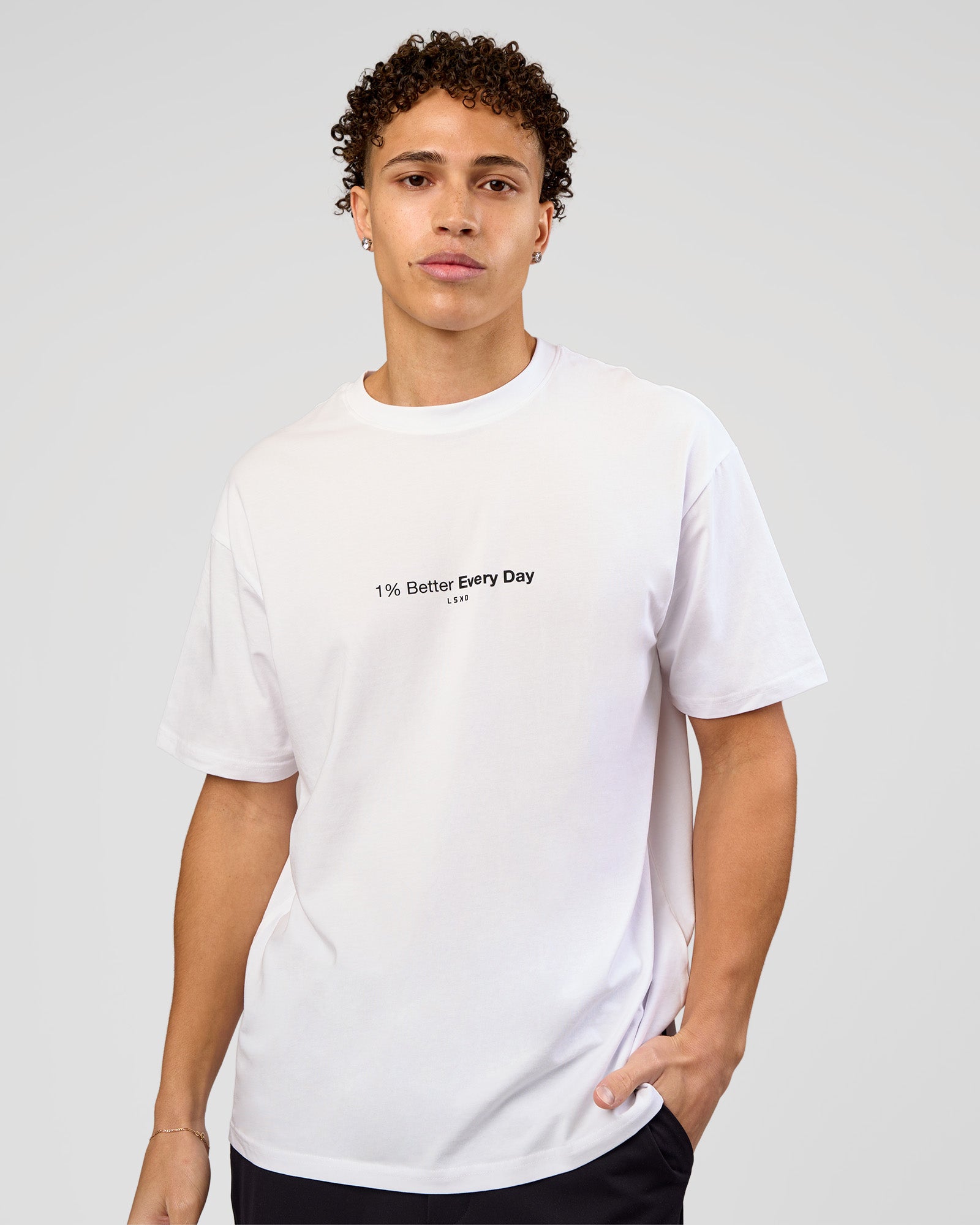 Man wearing VS6 1% Better FLXCotton Oversize Tee - White | Model:Leandro | Size:M