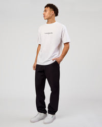 Man wearing VS6 1% Better FLXCotton Oversize Tee - White | Model:Leandro | Size:M | Thumbnail Index: 4