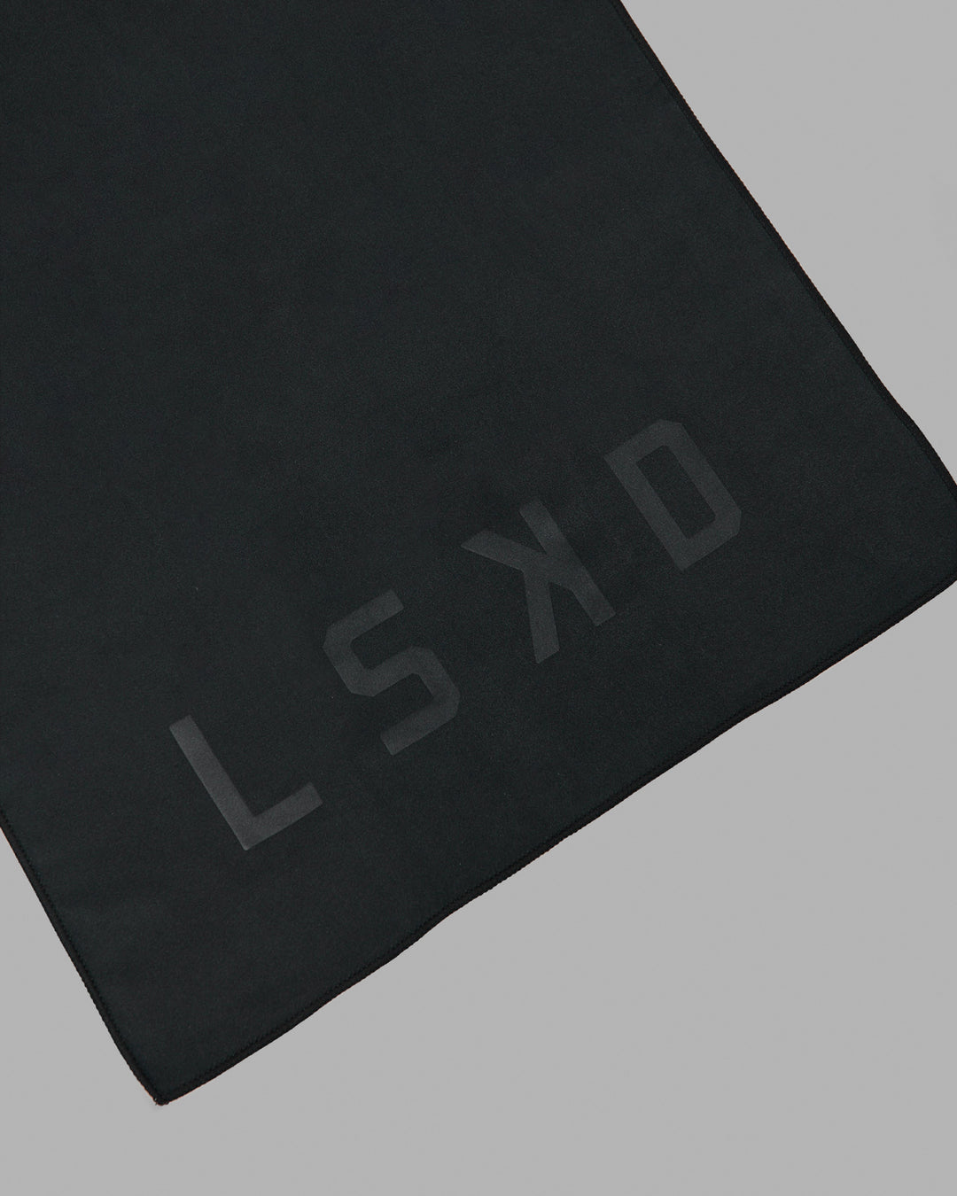 Perform Microfibre Lightweight Towel Small - Black