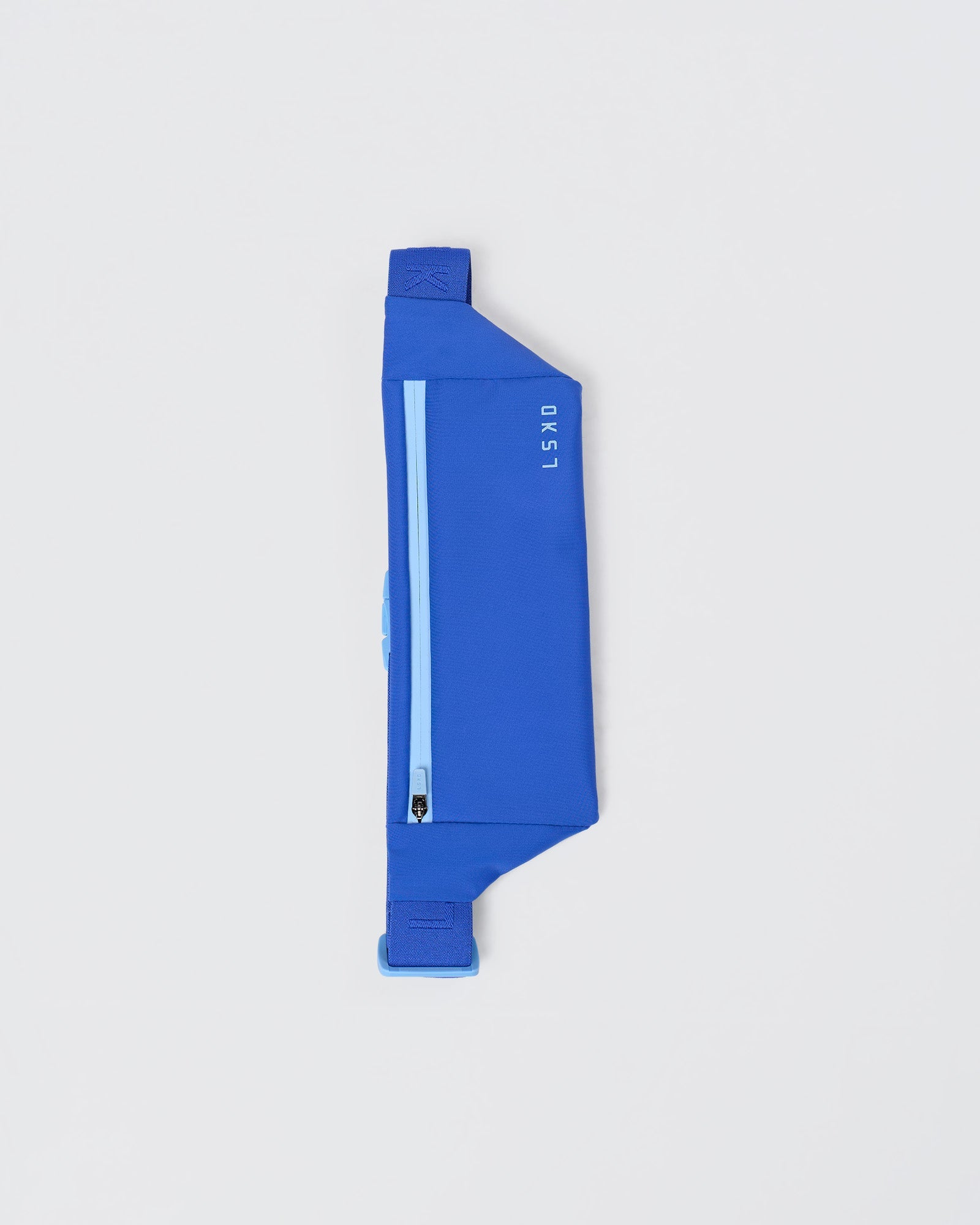 Studio image of Accelerate Run Belt - Power Cobalt-Open Air