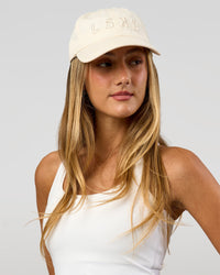Woman wearing Daily Cap - Vaporous Gray | Model:Cap | Size:DAILY | Thumbnail Index: 5