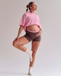 Woman wearing Bree Fusion High-Rise 4" Short Pockets - Cocoa Powder-Pink Rose | Model:Bree | Size:M | Thumbnail Index: 2