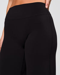 Woman wearing Elixir High-Rise Pant - Black | Model:Amity | Size:S | Thumbnail Index: 3