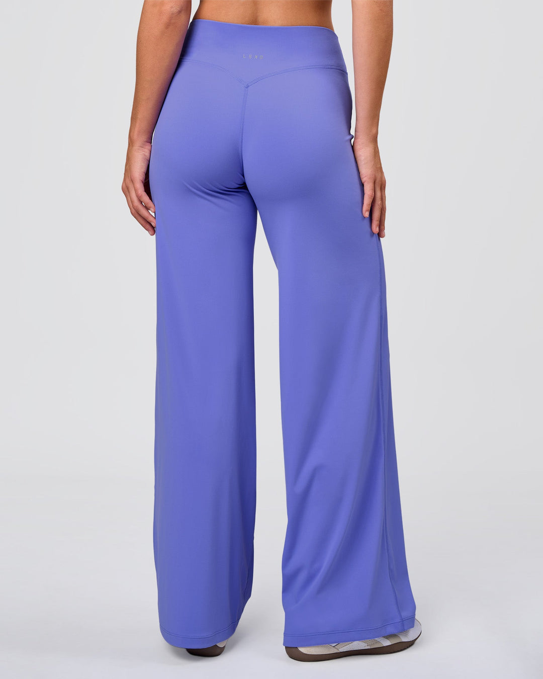 Woman wearing Elixir High-Rise Pant - Bluebell | Model:Amity | Size:S - view 8