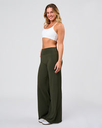 Woman wearing Elixir High-Rise Pant - Pure Olive | Model:Amity | Size:S | Thumbnail Index: 2
