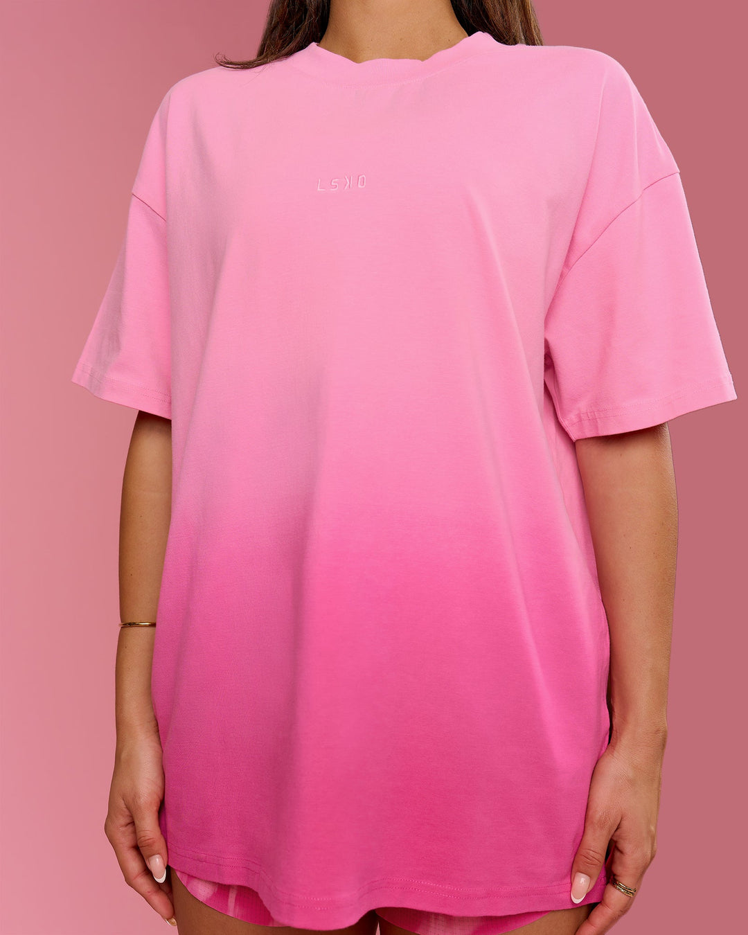 Woman wearing BCAM Ombre Heavyweight FLXCotton Oversized Tee  - Pink Rose-Ultra Pink | Model:Bianca | Size:S - view 9