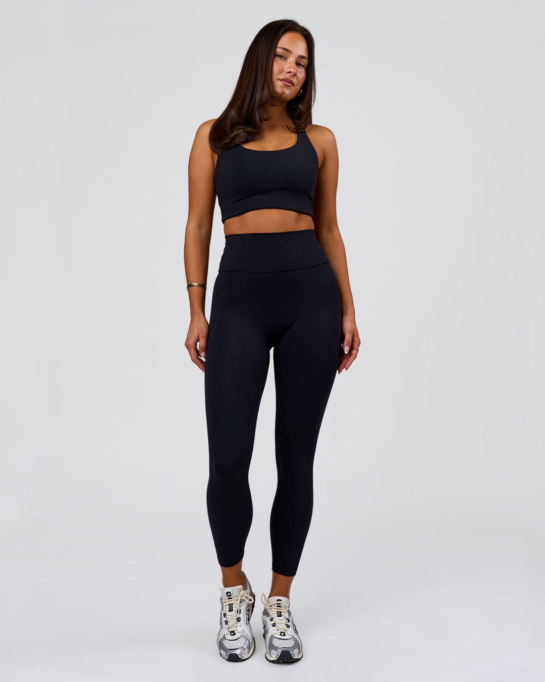 Woman wearing Elite Run High-Rise Full Length Legging Pockets - Black | Model:Bianca | Size:S - view 9