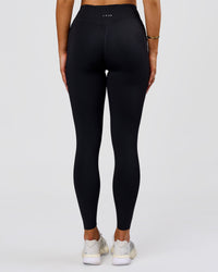 Woman wearing Elite Run High-Rise Full Length Legging Pockets - Black | Model:Bianca | Size:S | Thumbnail Index: 13