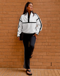 Woman wearing Expedition Pop Over - White-Black | Model:Bianca | Size:S | Thumbnail Index: 3