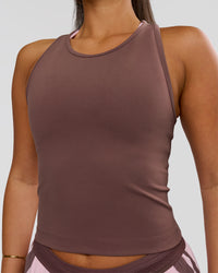 Woman wearing Flow Performance Tank 2.0 - Cocoa Powder | Model:Bianca | Size:S | Thumbnail Index: 0